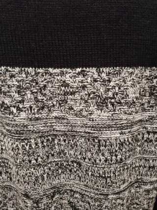 Jersey mujer negro y gris con flecos