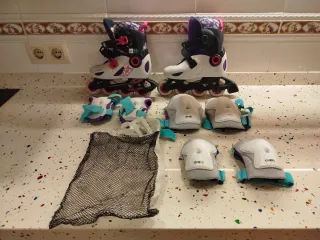 Patines niña Talla 30-32 + Protecciones