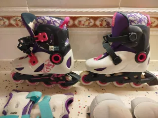 Patines niña Talla 30-32 + Protecciones
