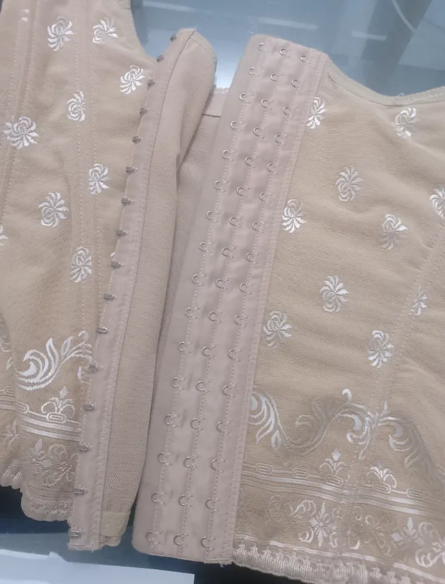 Body Faja Moldeadora Beige