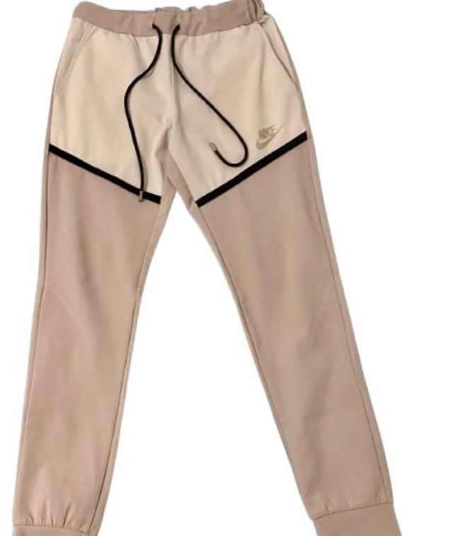 Pantalón Nike Tech Beige y Blanco