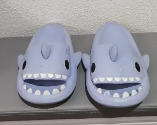 Chancletas Tiburón Moradas