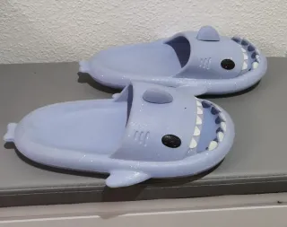 Chancletas Tiburón Moradas