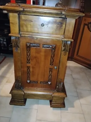 Set 2 comodini antichi legno massello