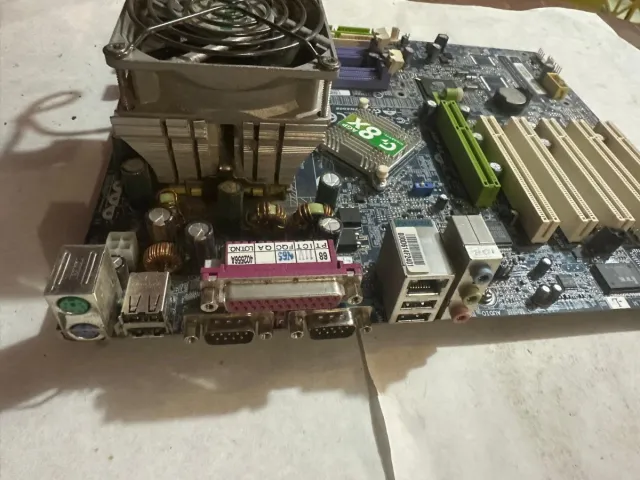 58- Placa base Socket A Gigabyte GA7N400E