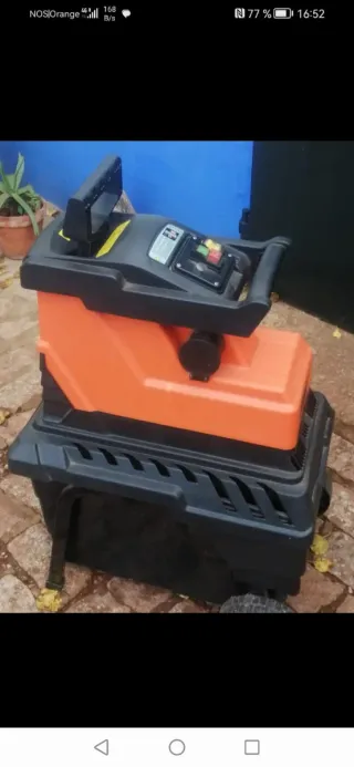 Trituradora de ramas naranja