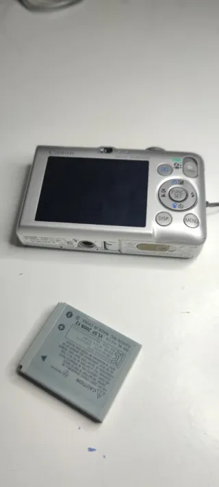 Canon IXUS 95is Plata