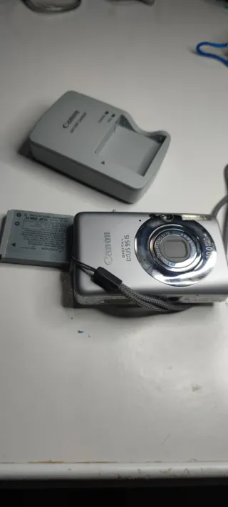 Canon IXUS 95is Plata