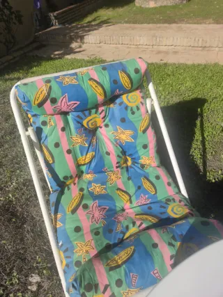 Mesa y 4 butacas de jardín