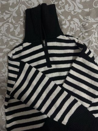 Jersey Bershka rayas blanco y negro Talla S