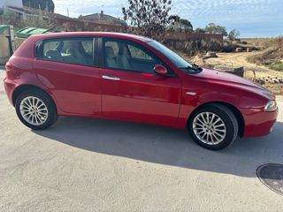 Alfa Romeo 147 2008 120cv 125.000km recien pintado