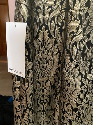 Vestido de fiesta negro y dorado