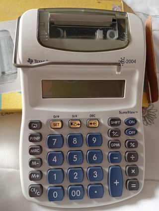 Calculadora Texas Instruments 2004