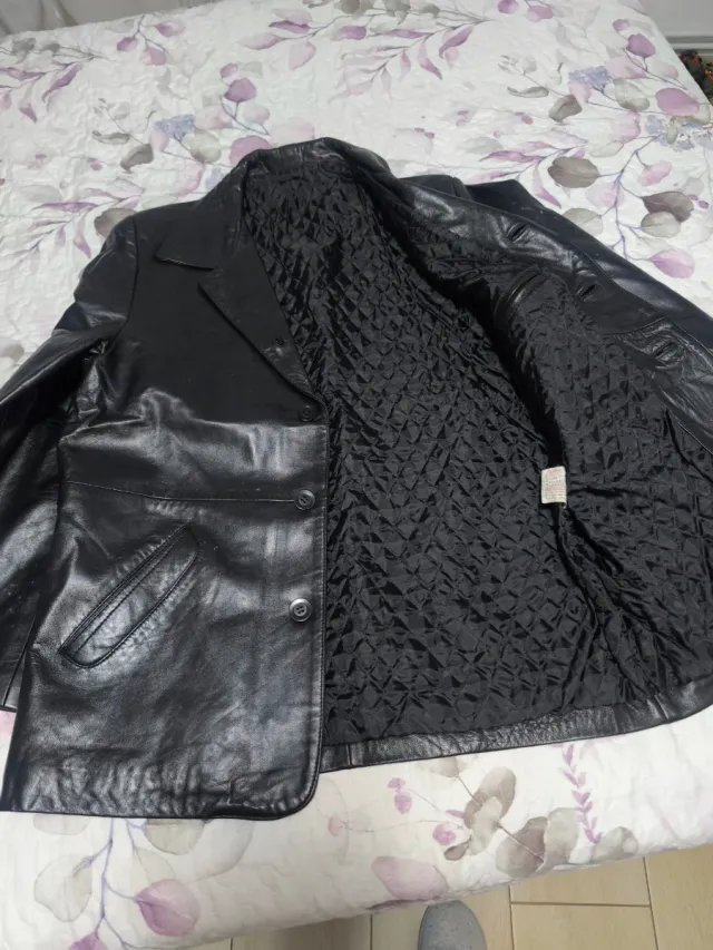 Chaqueta de piel hombre negra