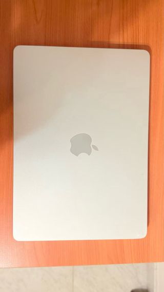 MacBook Air M4 13” 24GB + 512GB Plata