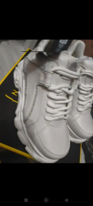 Buffalo crema y plateado