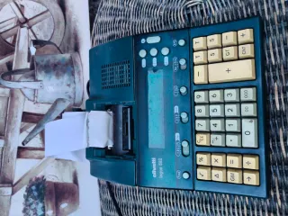 Calcolatrice Olivetti Logos 582