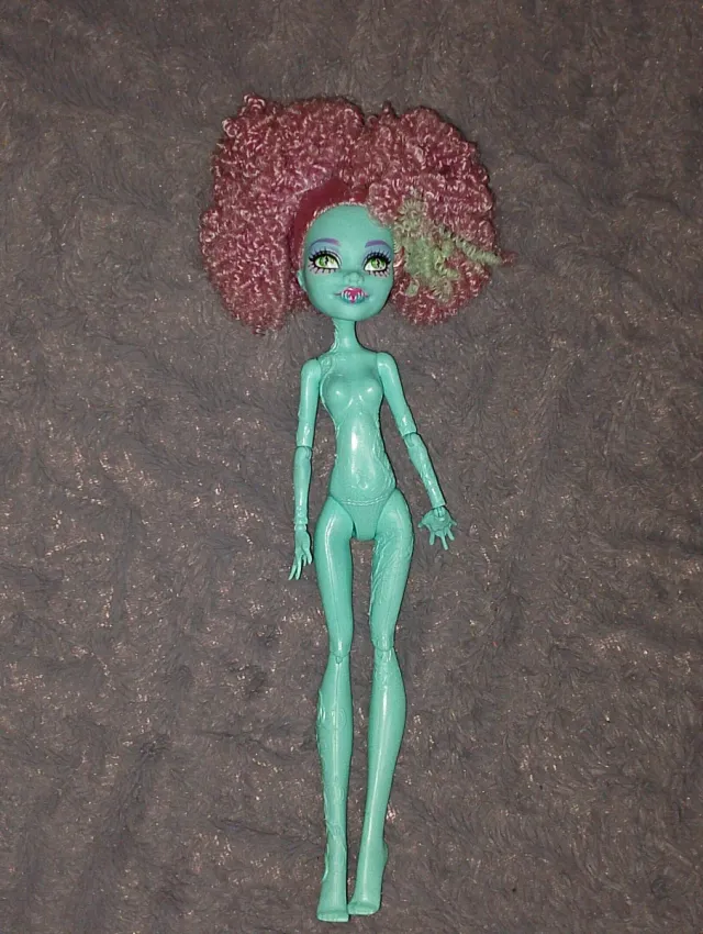 Monster High Honey Swamp Freak Du Chic