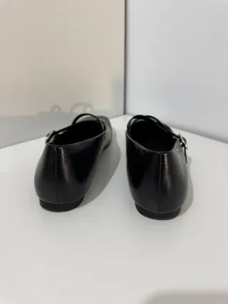 Bailarinas negras con tira y hebilla