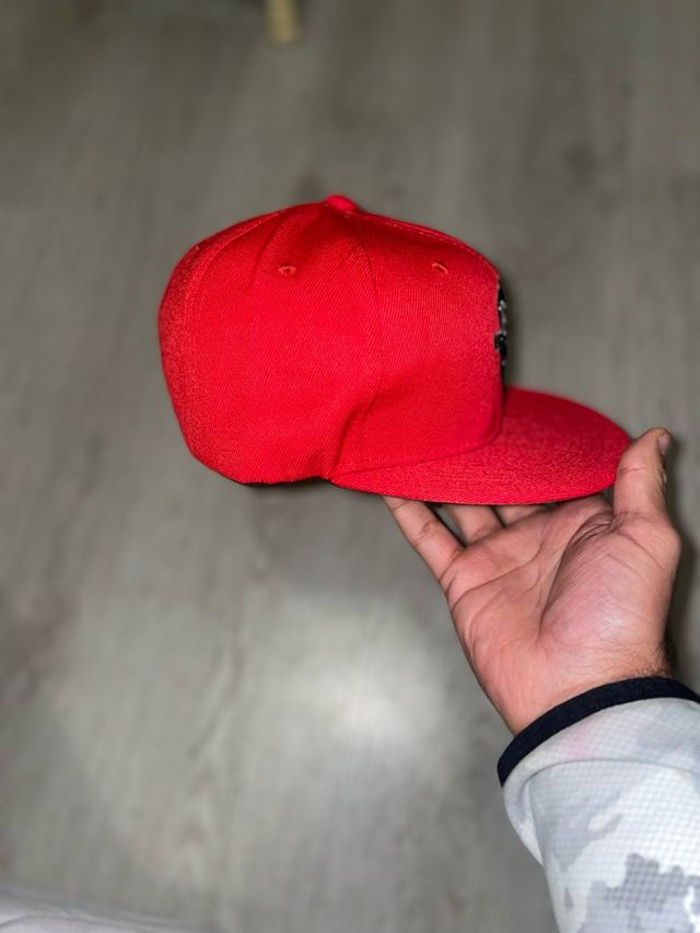 Gorra Hip Hop Ajustable Plana Roja Negra