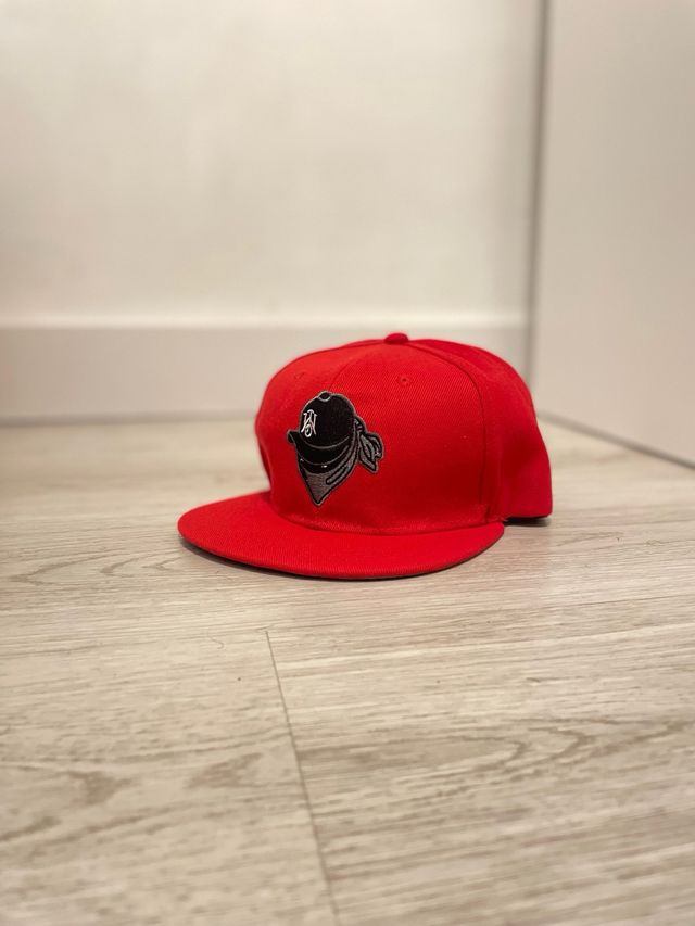 Gorra Hip Hop Ajustable Plana Roja Negra