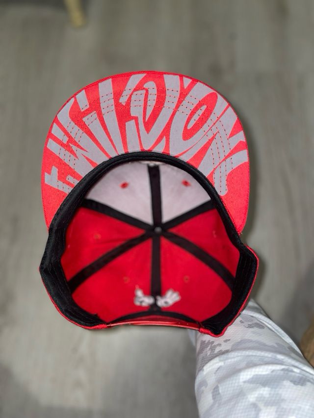 Gorra Hip Hop Ajustable Plana Roja Negra