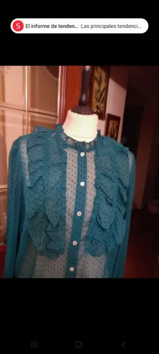 Camisa Naf Naf verde lunares talla 44