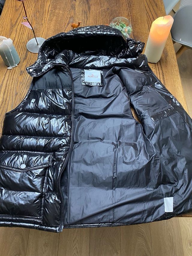 Chaleco Moncler Negro - Como Nuevo