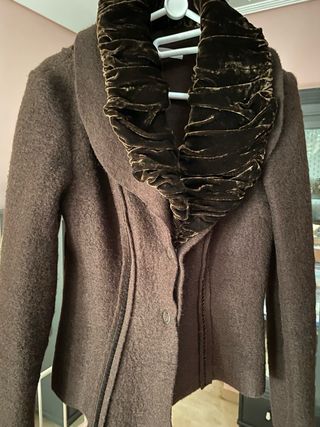 Cárdigan elegante con cuello de terciopelo