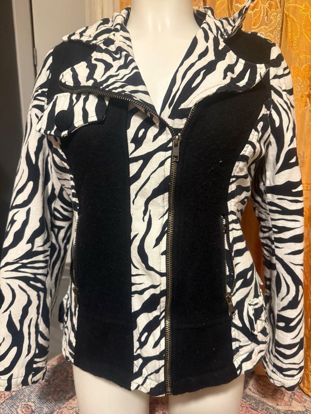 Chaqueta cebra blanco y negro