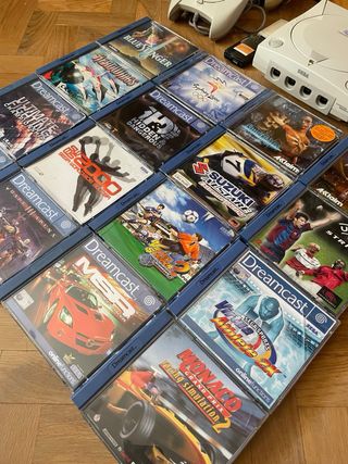 Consola Sega Dreamcast + 2 Mandos + 16 Juegos