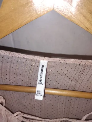 Body blusa Stradivarius rosa hilos dorados