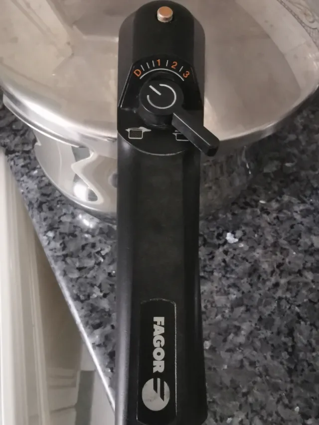 Olla a Presión Fagor 6L