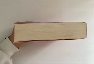 libro “Rojo, blanco y sangre azul”