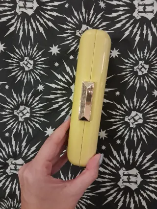 Bolso Clutch Amarillo Brillante