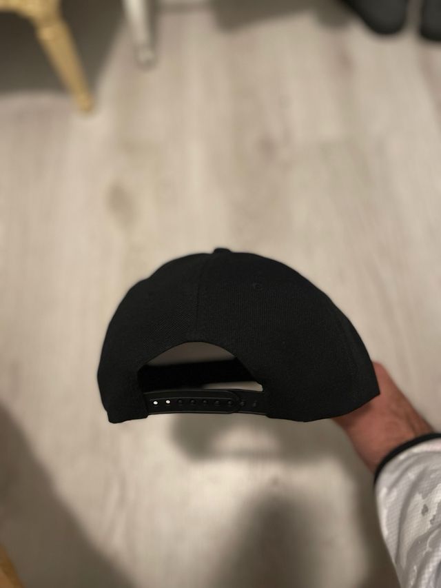 Gorra Hip Hop Negra con Logo