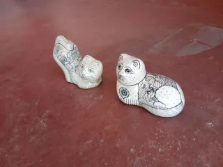 2 Gatitos de cerámica decorativos.
