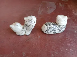 2 Gatitos de cerámica decorativos.