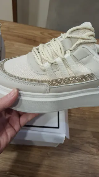 Sneakers platform beige con dettagli oro n.39