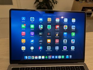 MacBook Air 13” M2 8GB 256GB + 1 año Seguro