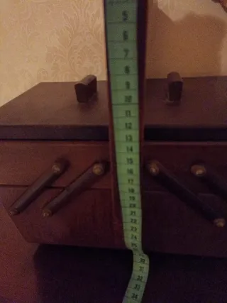 Cassetta cucito vintage in legno