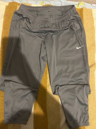 Pantalón chándal Nike gris