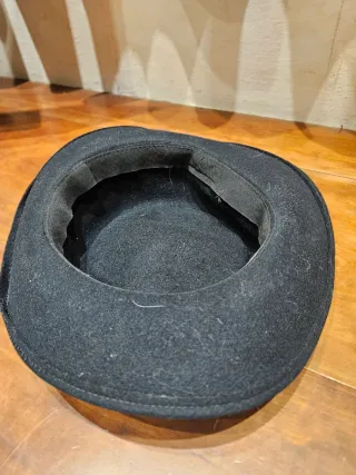 Cappello in feltro nero