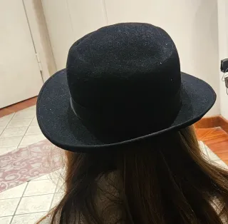 Cappello in feltro nero