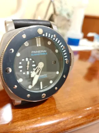 Orologio che si ri fa al Panerai Submersible Autom