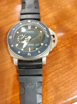 Orologio che si ri fa al Panerai Submersible Autom