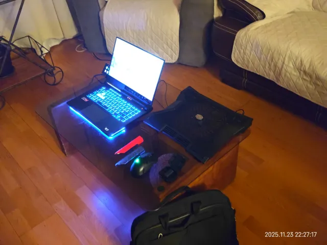 Asus ROG Strix G15 Advantage Edition y accesorios