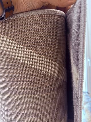 Alfombra geométrica gris