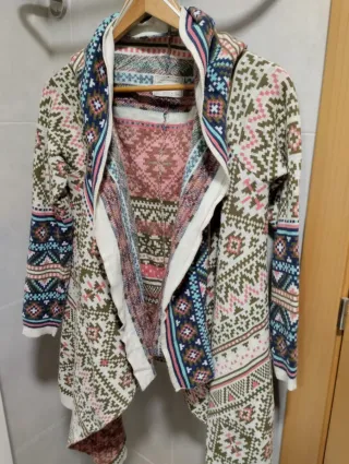 Jersey abierto estilo poncho multicolor