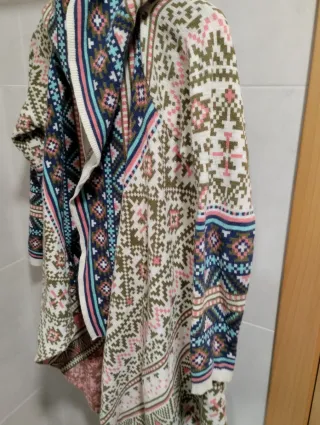 Jersey abierto estilo poncho multicolor